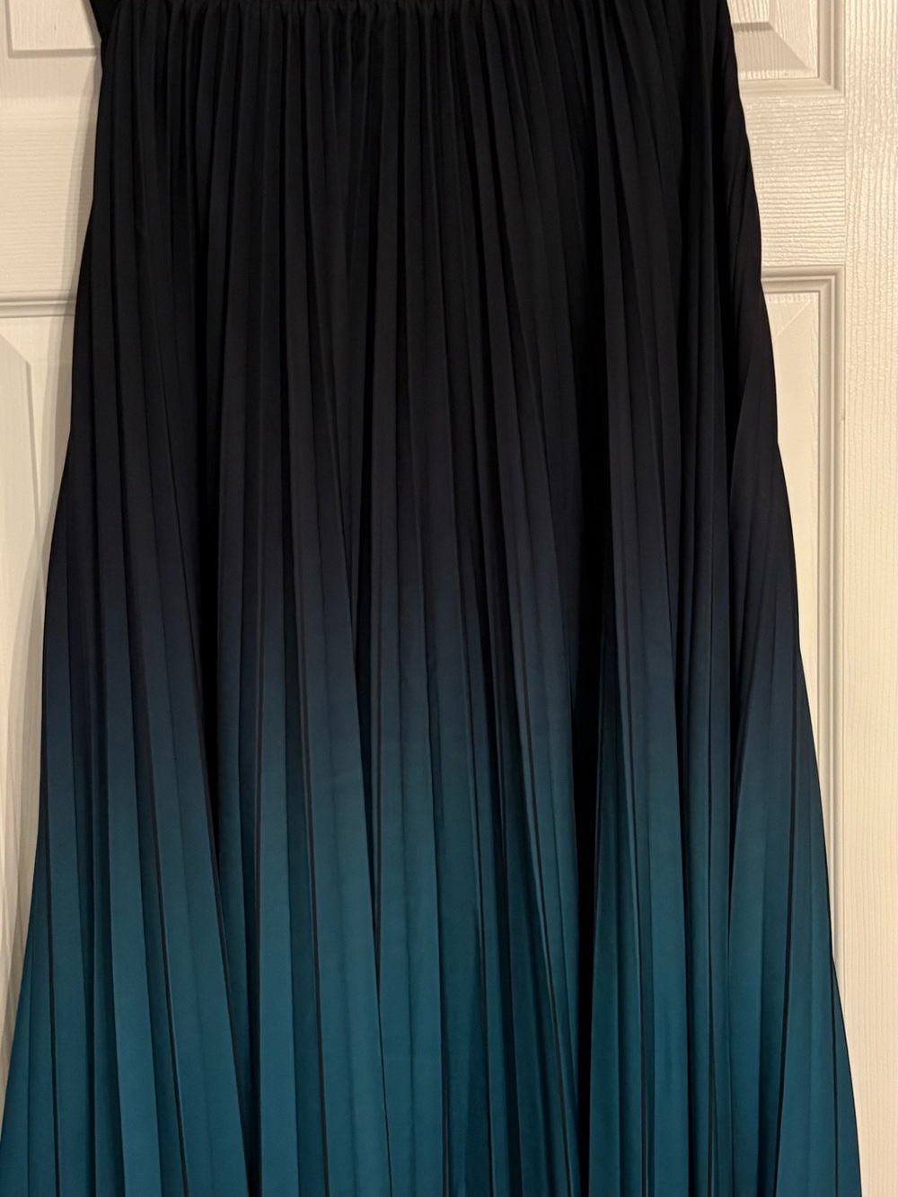 Pleated Ombre Maxi Skirt - Dark Teal Gradient